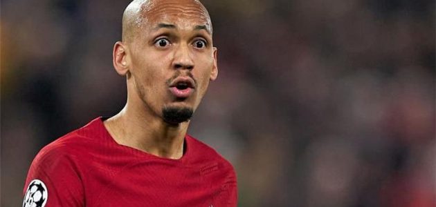 فابينيو يطالب مهاجم ليفربول بعدم الرحيل عن الفريق