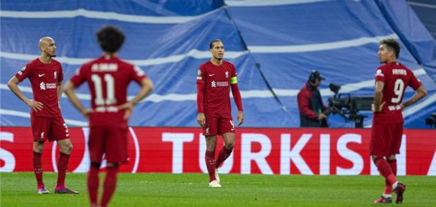 لاعب ليفربول يُعلن انتهاء موسمه بسبب الإصابة