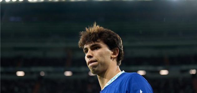 لامبارد يثير الشكوك حول مستقبل جواو فيليكس مع تشيلسي